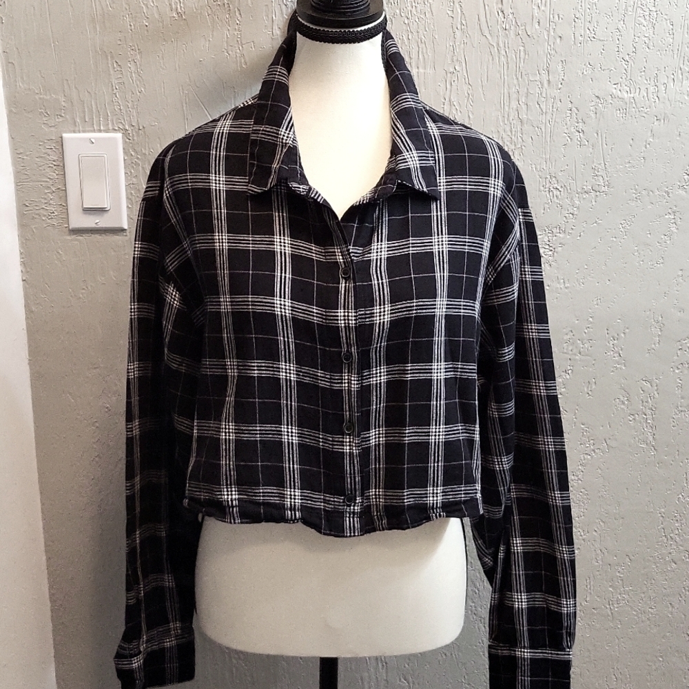 Divided by H&M Cropped Plaid Long Sleeve Button Down